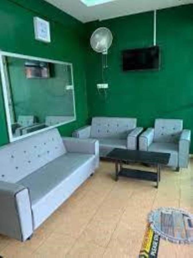 Oyo 90361 Motel Inapan Mahsuri ジトラ エクステリア 写真